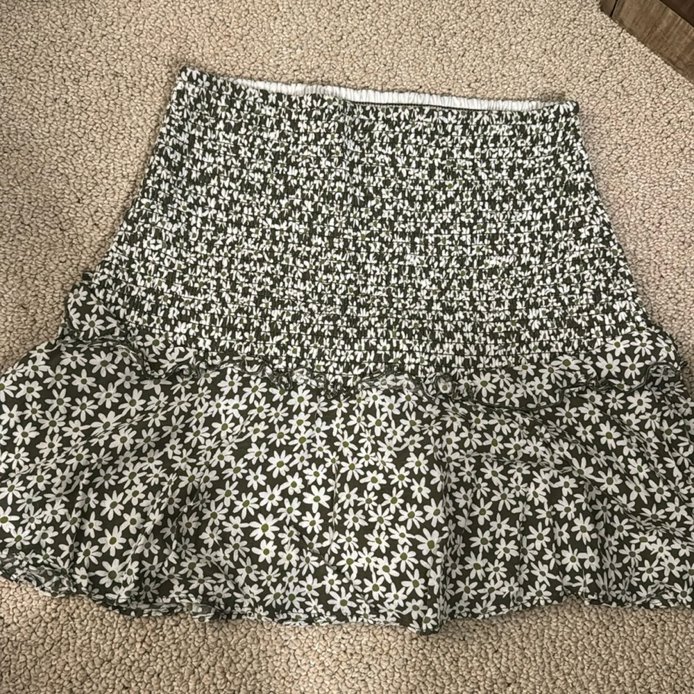 Floral skirt: Versona